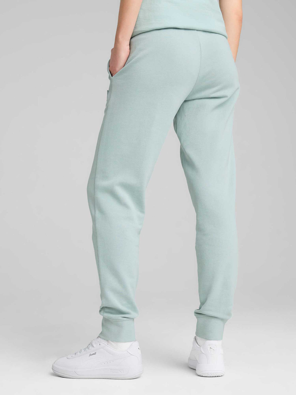 PUMA Спортно долнище ESS ELEVATED Sweatpants TR cl