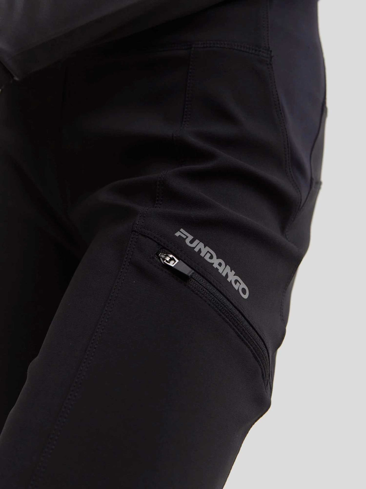 FUNDANGO Клин Delilah Wind Block