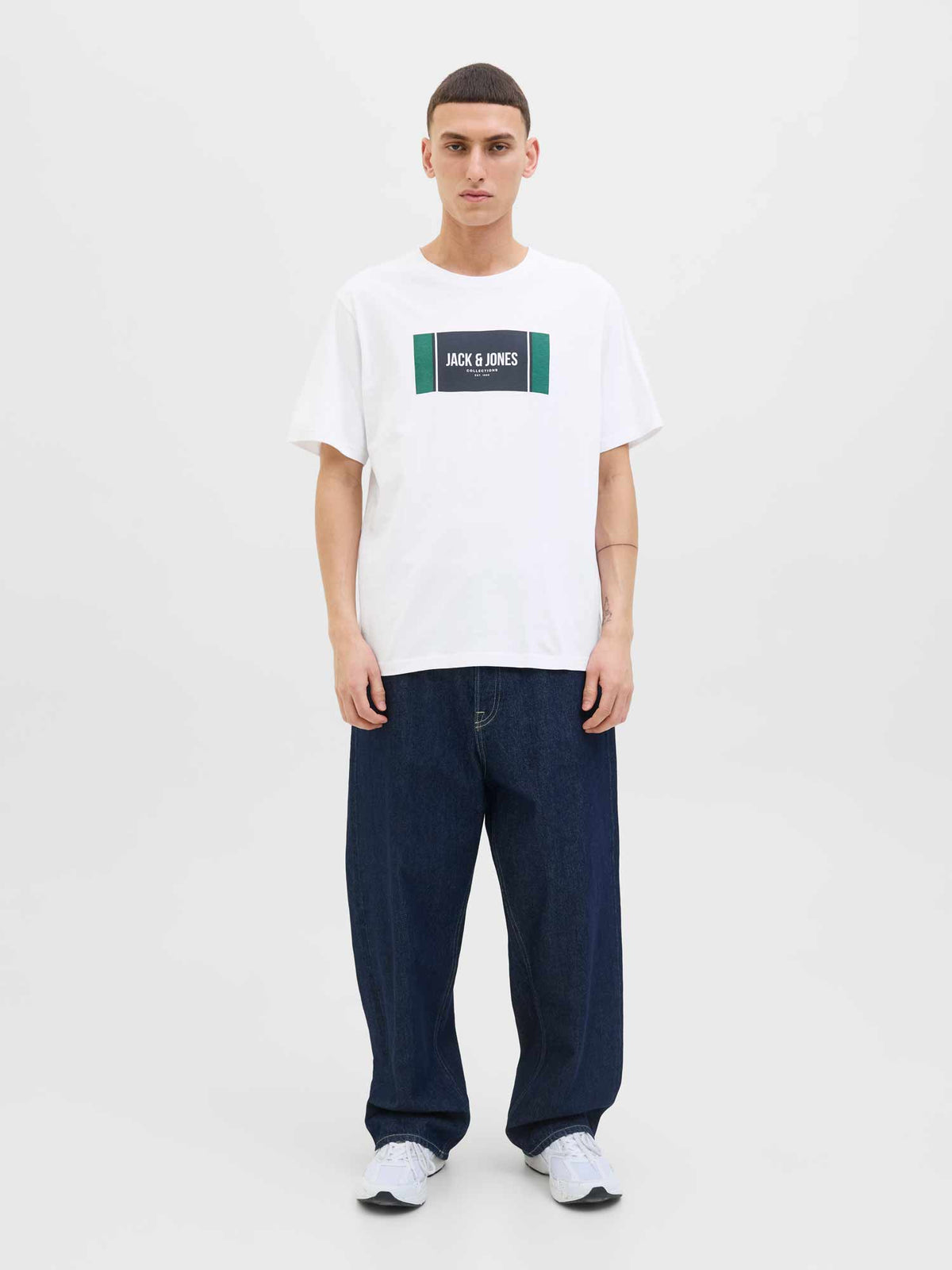 JACK & JONES Тениска JJHAYATO TEE SS CREW NECK BTS LN