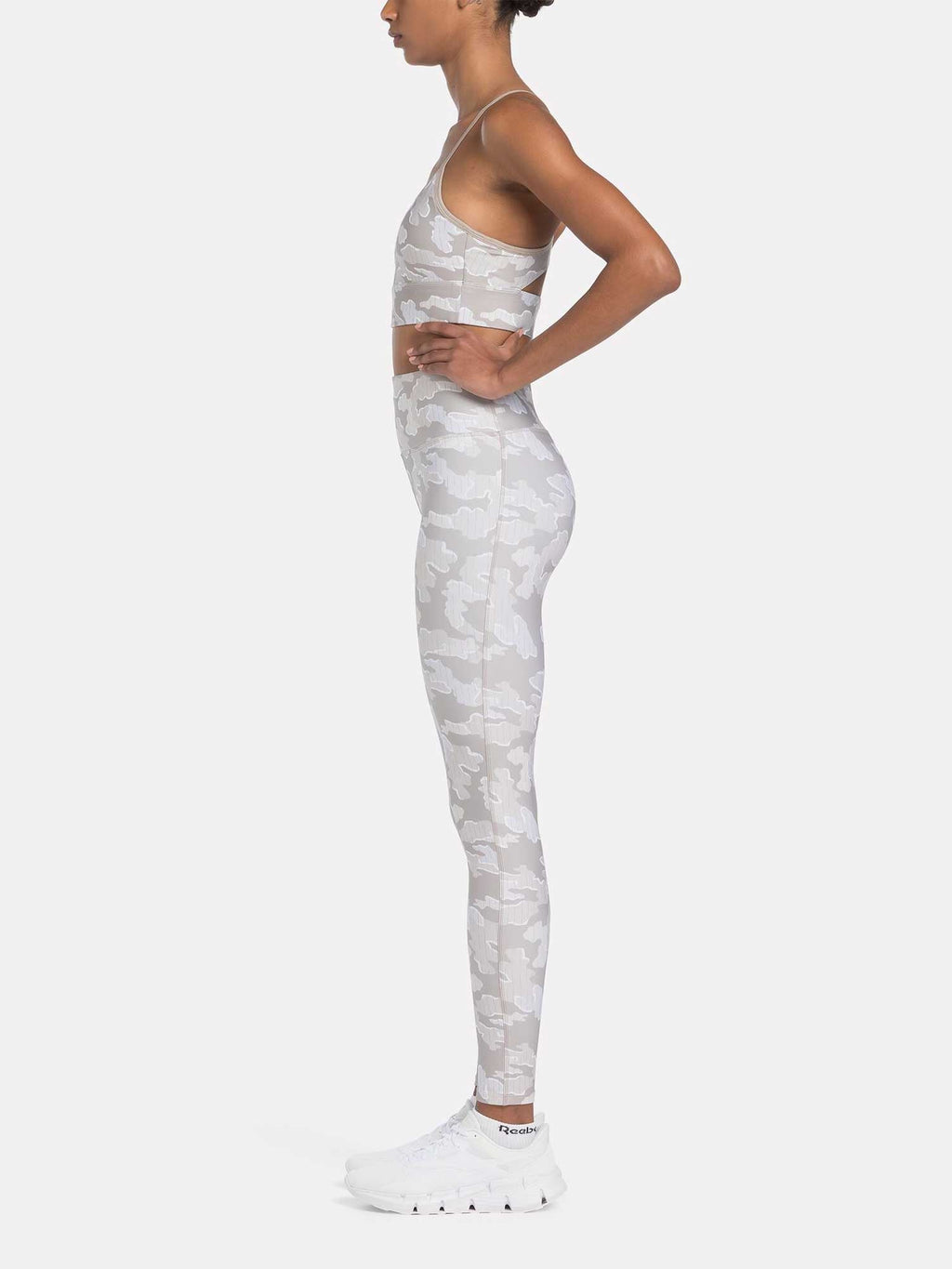 REEBOK Спортен сутиен ID TRAIN CAMO BRA